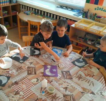 Projektas - Žibintas nušviečia kelią-Vyturėliai 08