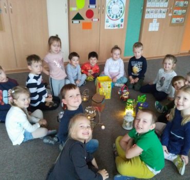 Projektas - Žibintas nušviečia kelią-Vyturėliai 13