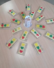 Drugelių grupė - Edukacija - Gaminu žvakelę Vilniui 4