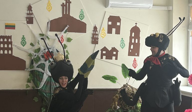 Spektaklis „Skruzdėliuko nuotykiai“ darželyje „Boružėlė“
